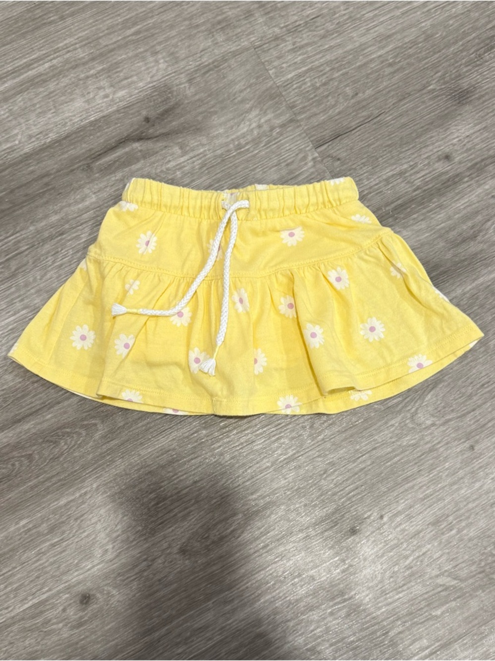 Cat & Jack Yellow Daisy Tiered Skort with Drawstring